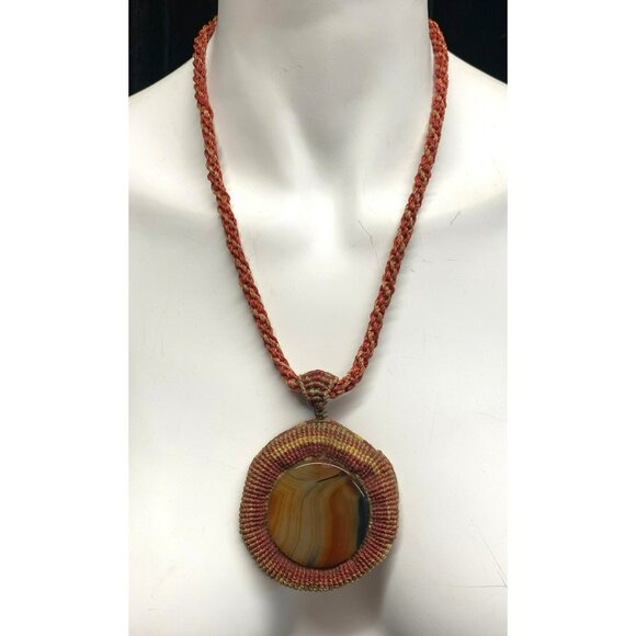 Vintage Macrame Necklace Hand Made Agate Stone Pendant 21" Long Red Tan Woven - Picture 7 of 7